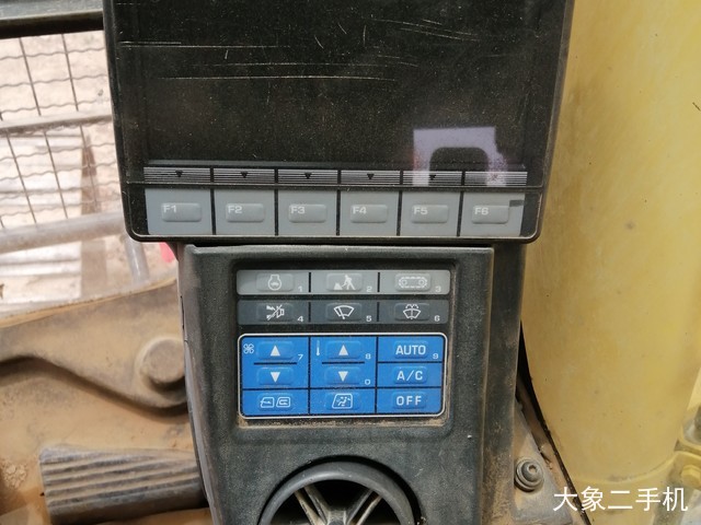 小松 PC220-8 挖掘机