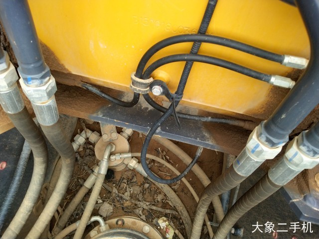 徐工 XE150D 挖掘机