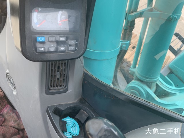 神钢 SK260LC-8 挖掘机