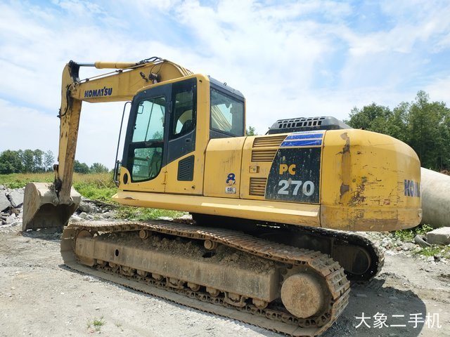 小松 PC240LC-8 挖掘机