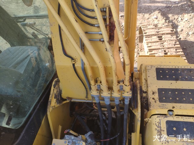 小松 PC200-8 Hybrid(混合动力) 挖掘机