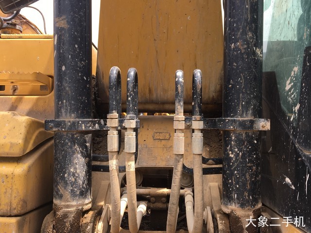 卡特彼勒 323DL 挖掘机