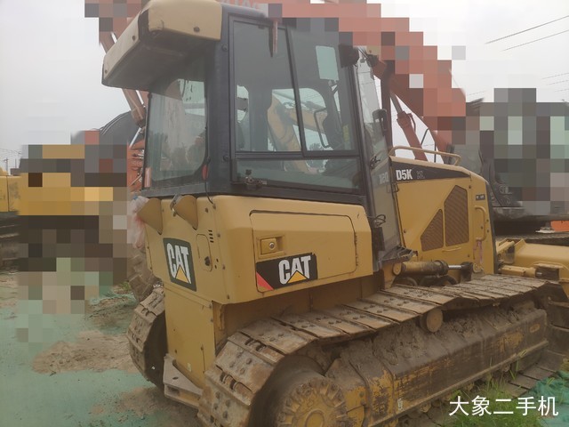 卡特彼勒 D5K 推土机