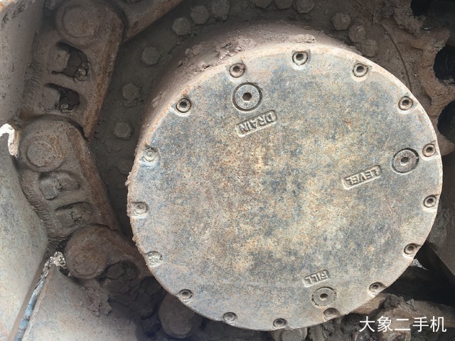 徐工 XE215D 挖掘机