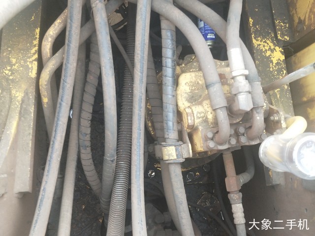 小松 PC240LC-8 挖掘机