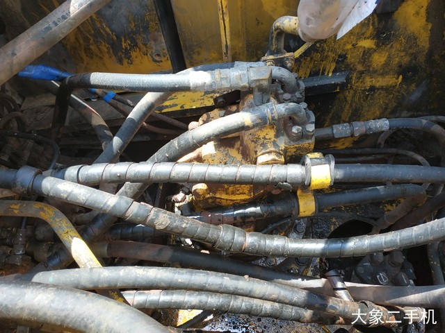 小松 PC210LC-8(800mm履带板) 挖掘机