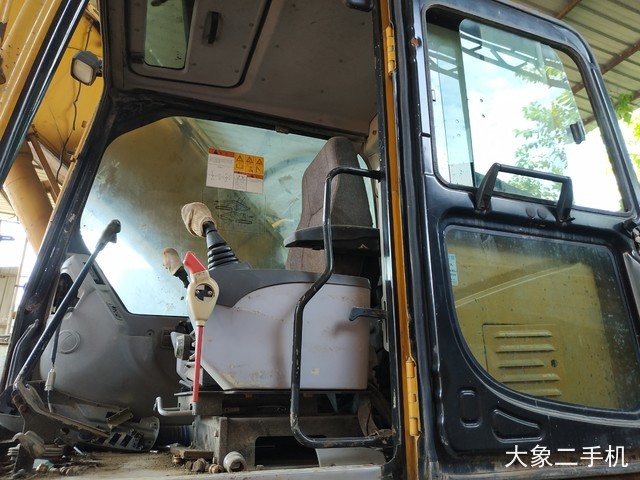 中联重科 ZE220ELC 挖掘机