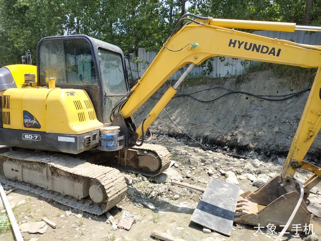 现代 R60-7 挖掘机