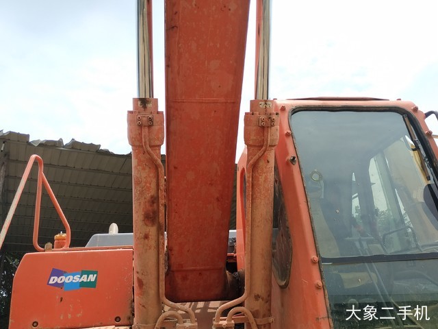 斗山 DH225LC-9 挖掘机