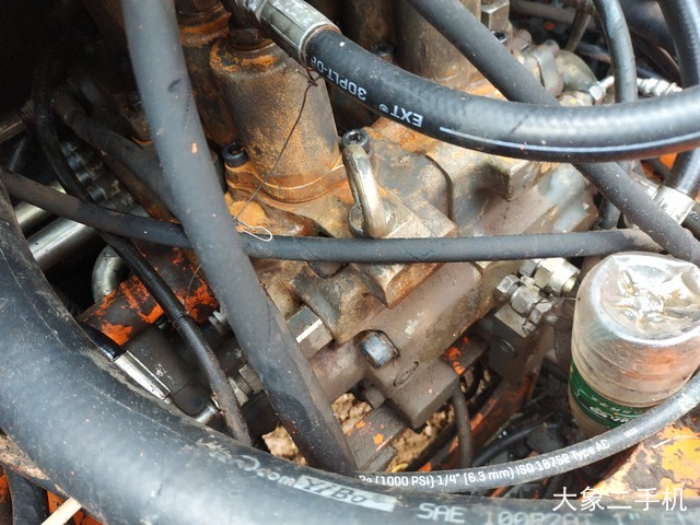 斗山 DH220-5 挖掘机