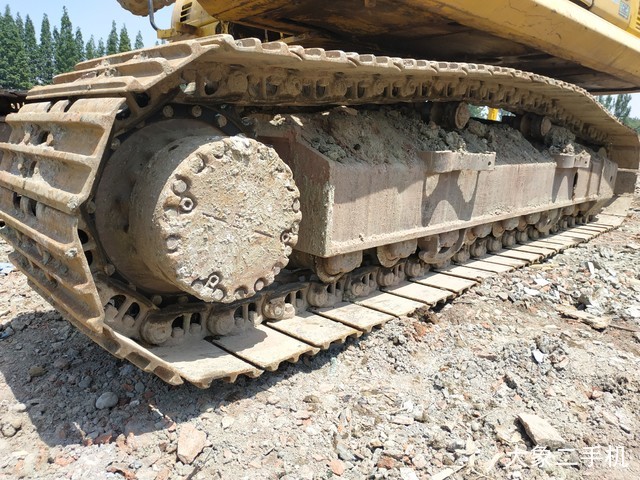 小松 PC210LC-8(800mm履带板) 挖掘机