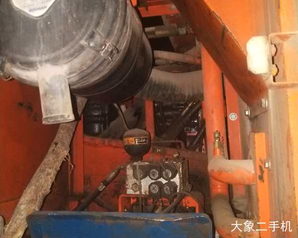 斗山 DX260LC 挖掘机