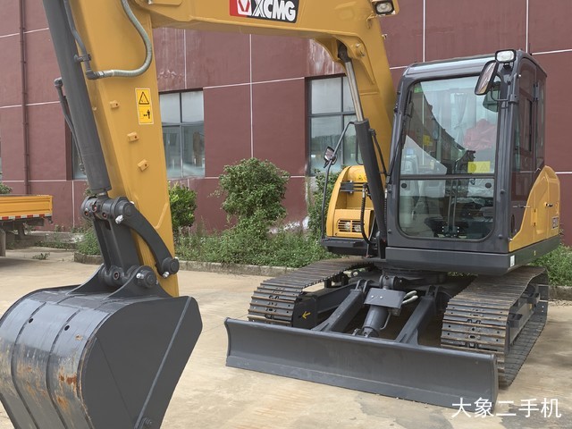 徐工 XGC75 挖掘机