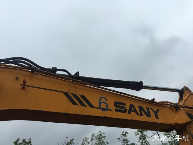 三一重工 SY235C 挖掘机