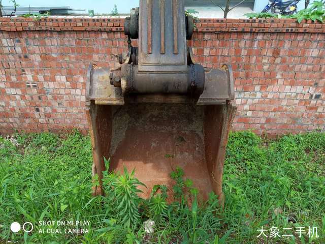 徐工 XE260C 挖掘机