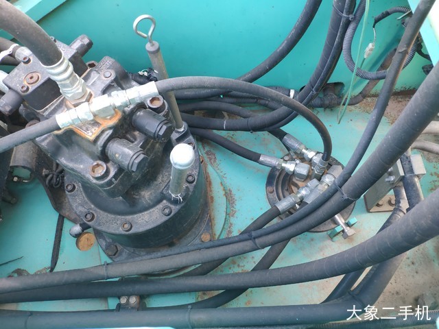 神钢 SK200-8 挖掘机