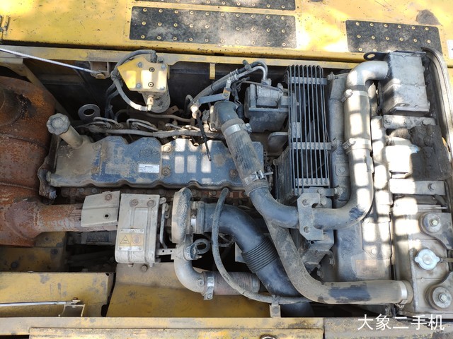 小松 PC240LC-8 挖掘机