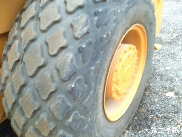 龙工 LG523A6 压路机