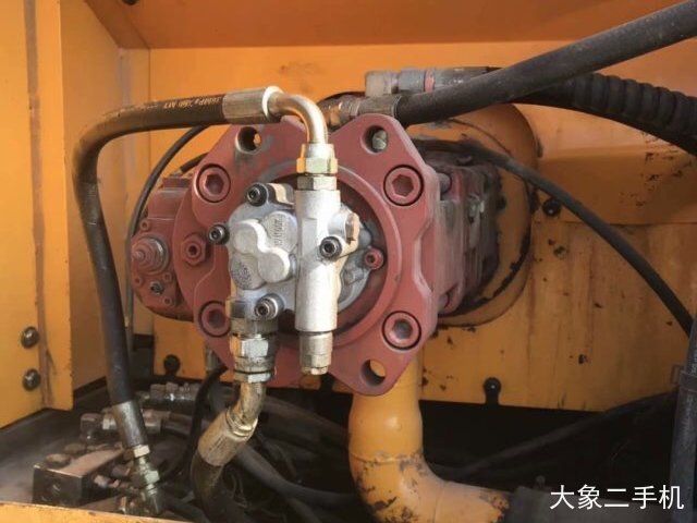 现代 R225LC-7 挖掘机