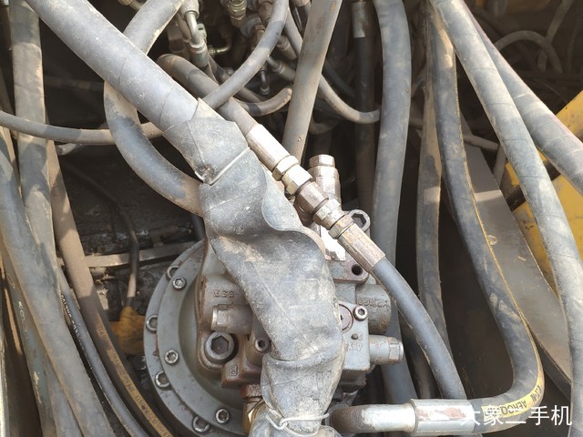 沃尔沃 EC210BLC 挖掘机