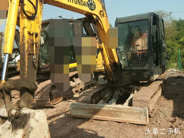 现代 R60-7 挖掘机