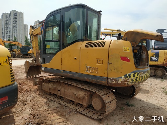 徐工 XE80D 挖掘机