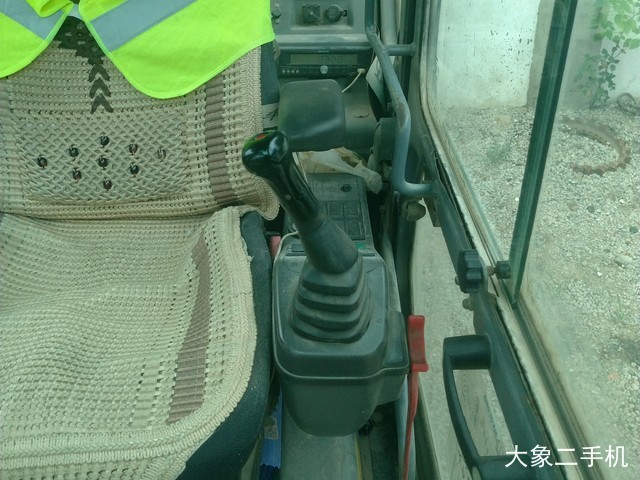 沃尔沃 EC210BLC 挖掘机