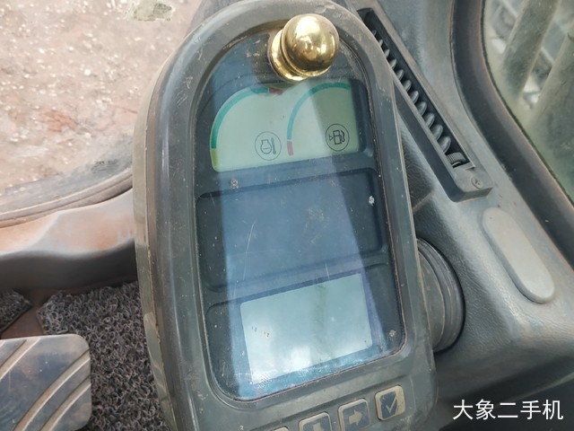 沃尔沃 EC210B 挖掘机
