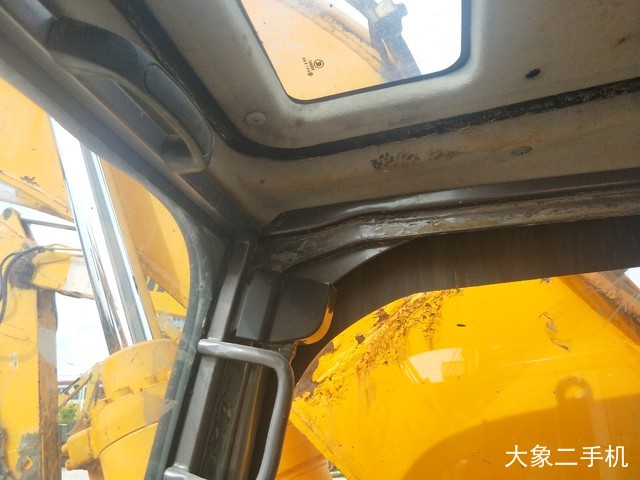 龙工 LG6225 挖掘机