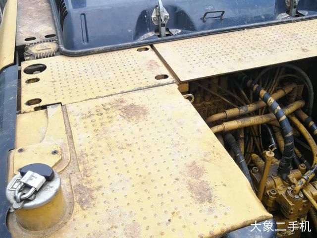 卡特彼勒 323D液压 挖掘机