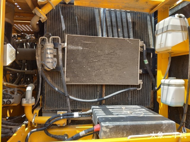 龙工 LG6245E 挖掘机