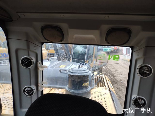 徐工 XE200D 挖掘机