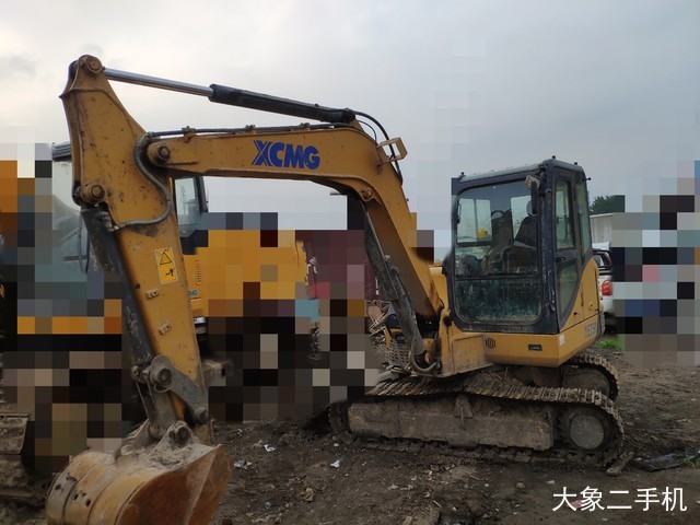 徐工 XE60D 挖掘机