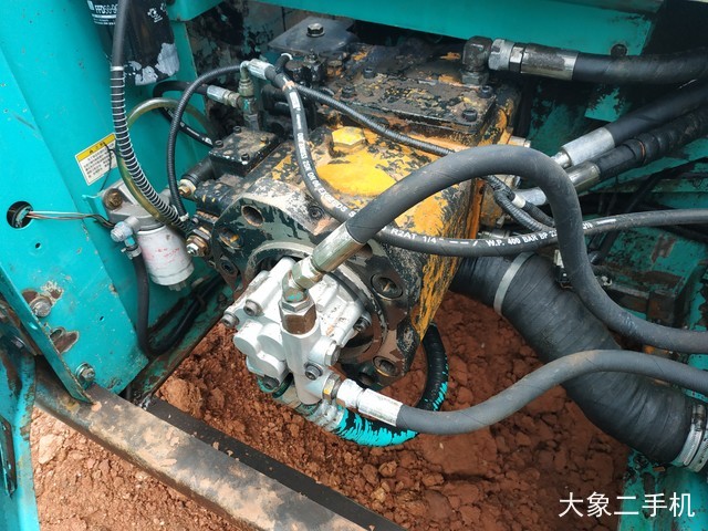 神钢 SK250-6 挖掘机