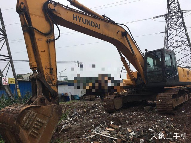 现代 R375LC-7 挖掘机