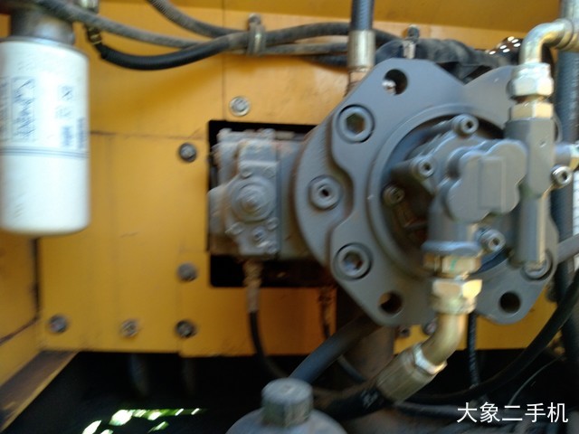 沃尔沃 EC210B 挖掘机