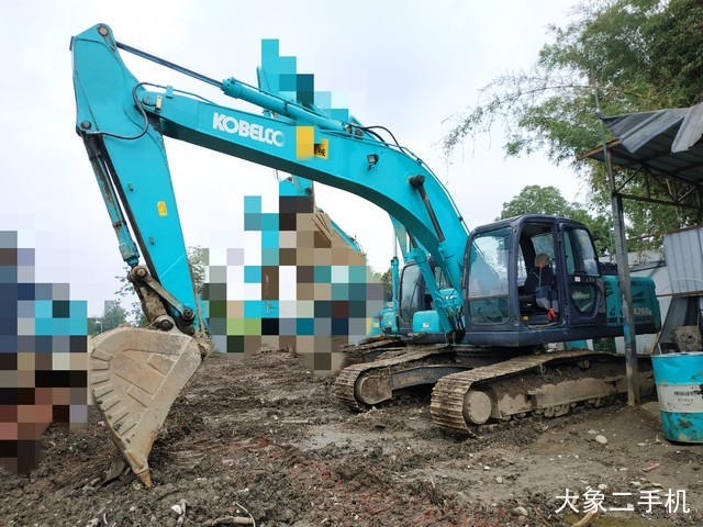 神钢 SK260LC-8 挖掘机