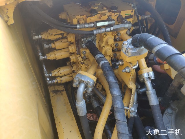 小松 PC200-8 Hybrid(混合动力) 挖掘机