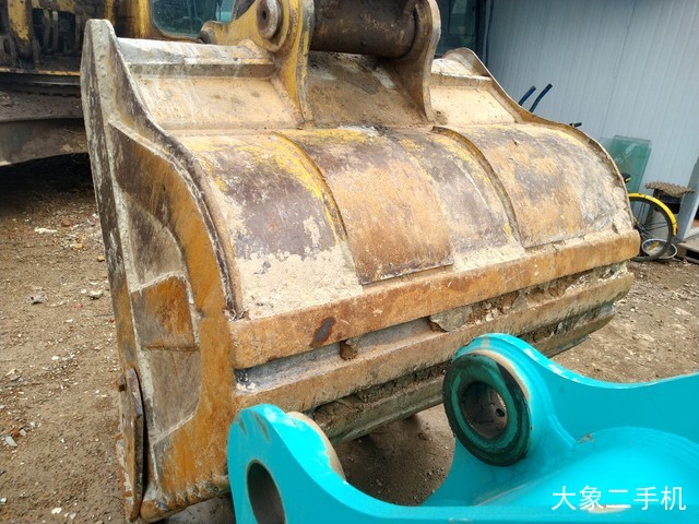 小松 PC240LC-8 挖掘机