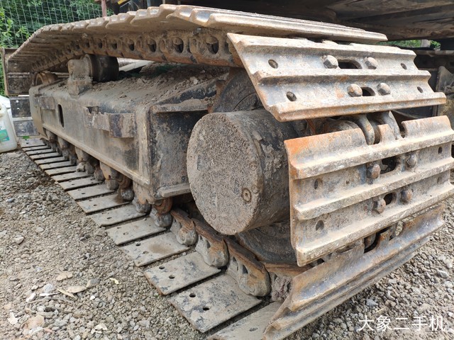 山东临工 LG690E 挖掘机