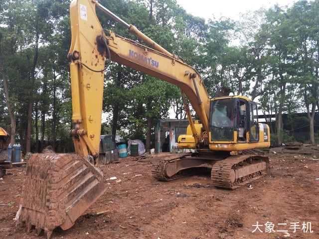 小松 PC220-7 挖掘机