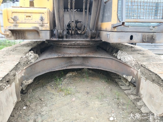 沃尔沃 EC210BLC 挖掘机