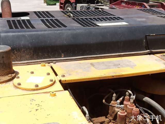现代 R210W-7 挖掘机