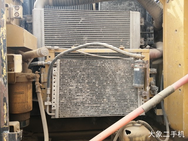 卡特彼勒 323DL 挖掘机