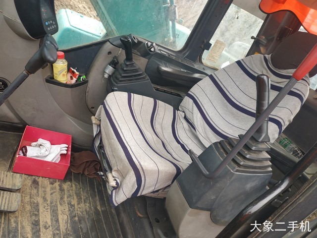 神钢 SK260LC-8 挖掘机