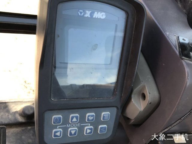 徐工 XE150D 挖掘机