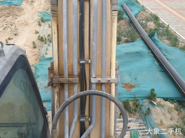 徐工 XE150D 挖掘机