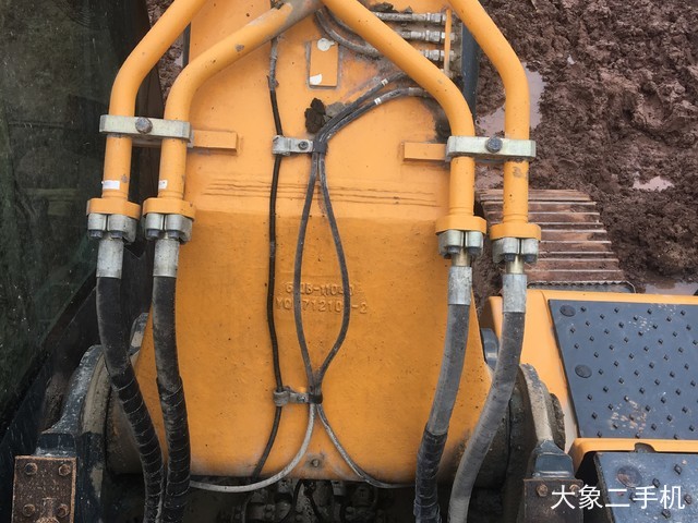 现代 R485LVS 挖掘机