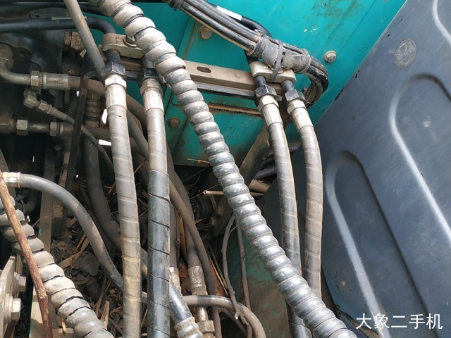 神钢 SK75-8 挖掘机