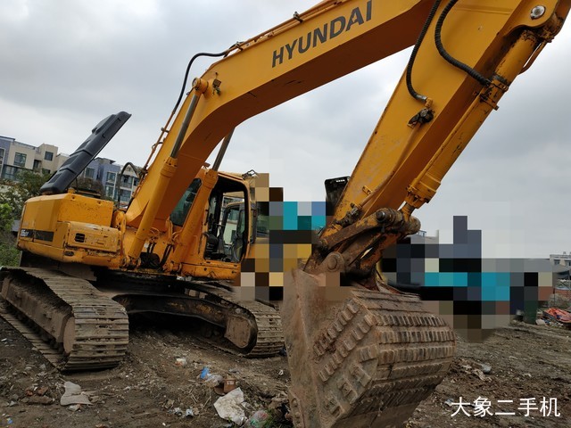 现代 R265LC-7 挖掘机